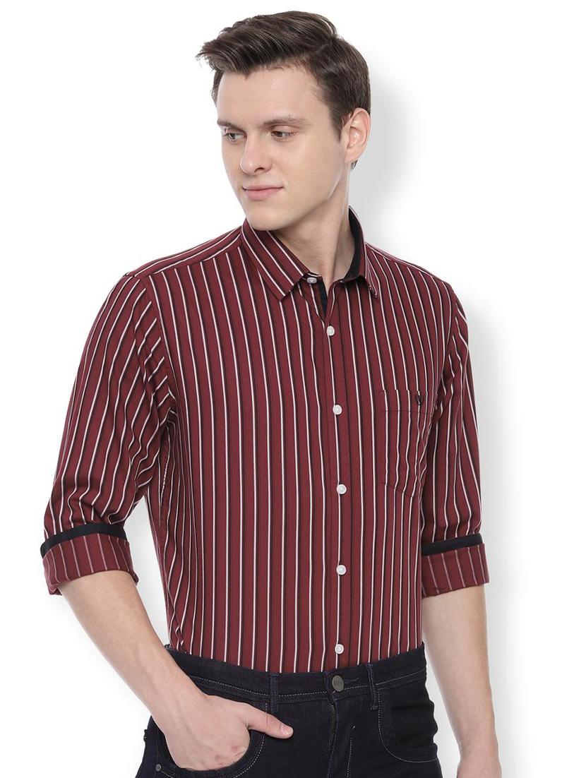 red striped casual shirt - 16656464 - Zoom Image - 1