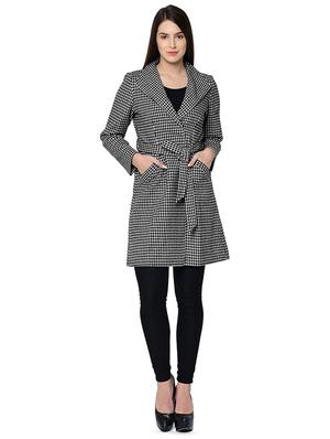 lapel neck tie knot overcoat coat - 16657615 - Standard Image - 4