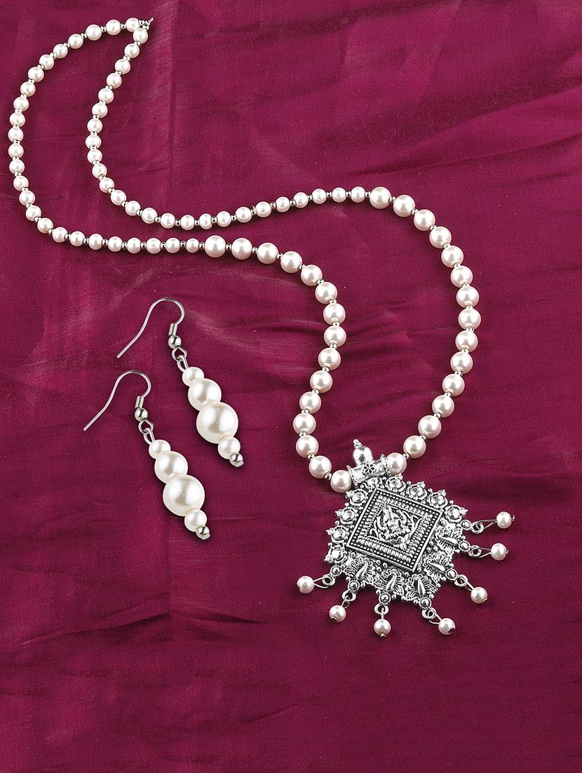 silver plated long necklace - 16659268 - Zoom Image - 1