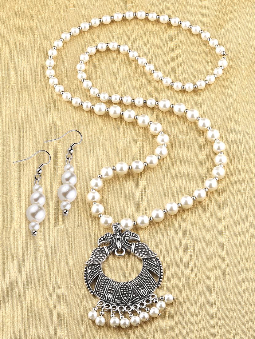 silver plated long necklace - 16659286 - Zoom Image - 1