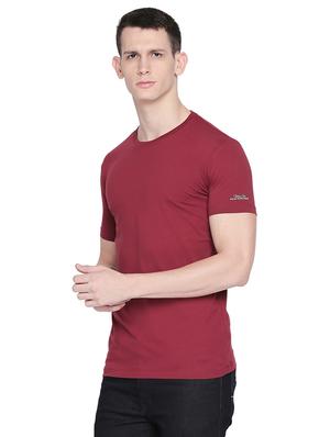 red solid t-shirt - 16659435 - Standard Image - 2