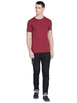 red solid t-shirt - 16659435 - Standard Image - 4