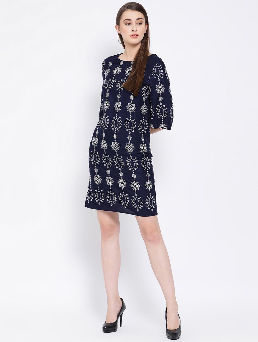 round neck embroidered sheath dress - 16673871 - Zoom Image - 4