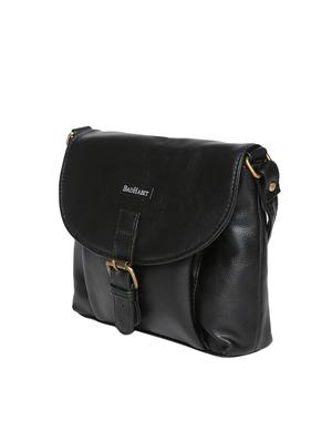 black leatherette (pu) regular sling bag - 16674435 - Standard Image - 4