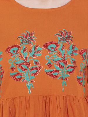 floral block printed skirt with bell sleeves top set - 16674447 - Standard Image - 4