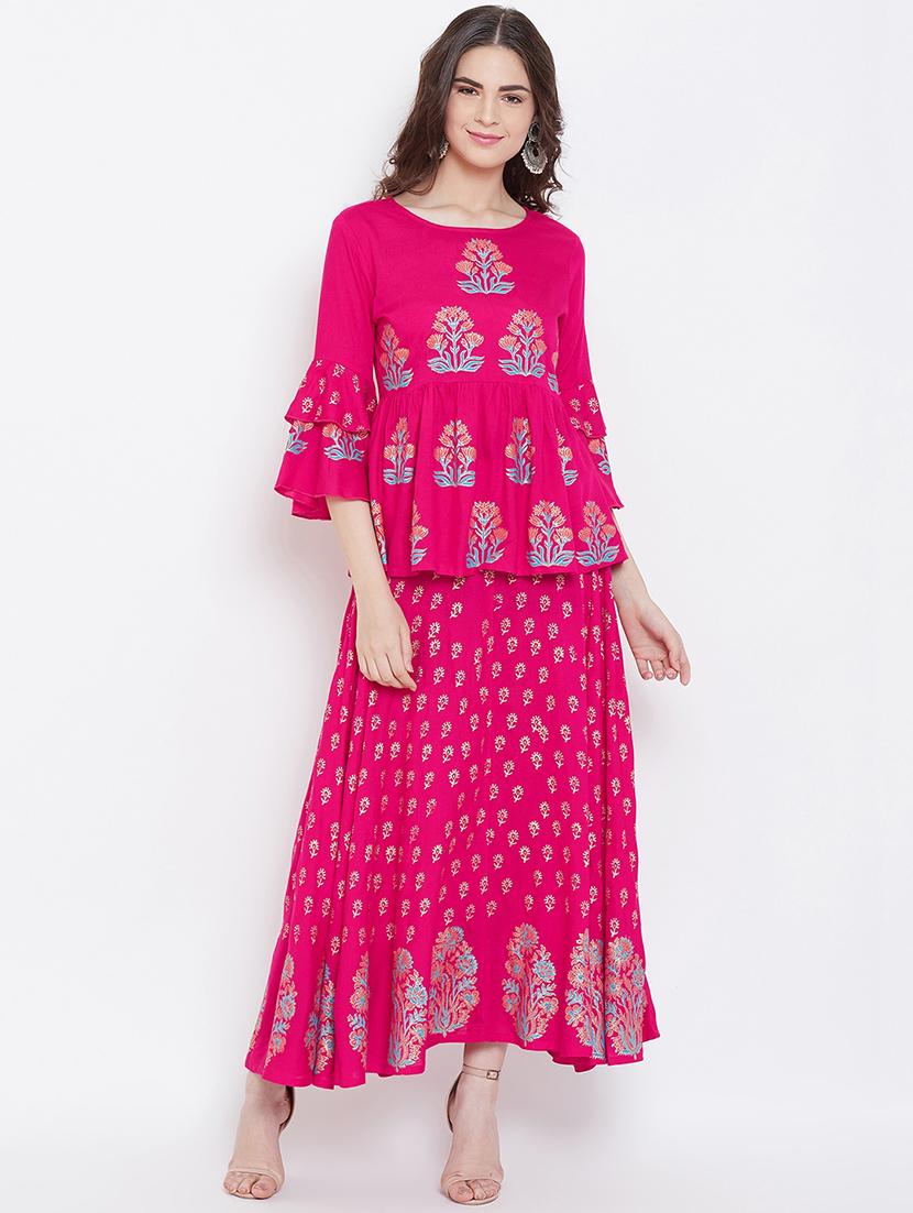 fuchsia block printed skirt with bell sleeves top set - 16674450 - Zoom Image - 1