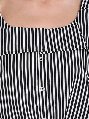 knotted hem striped crop top - 16675215 - Standard Image - 5
