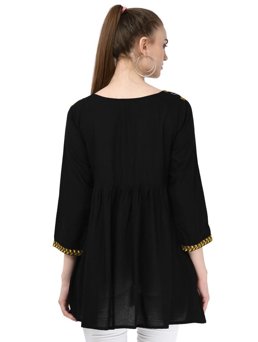 round neck embroidered tunic - 16675941 - Zoom Image - 3