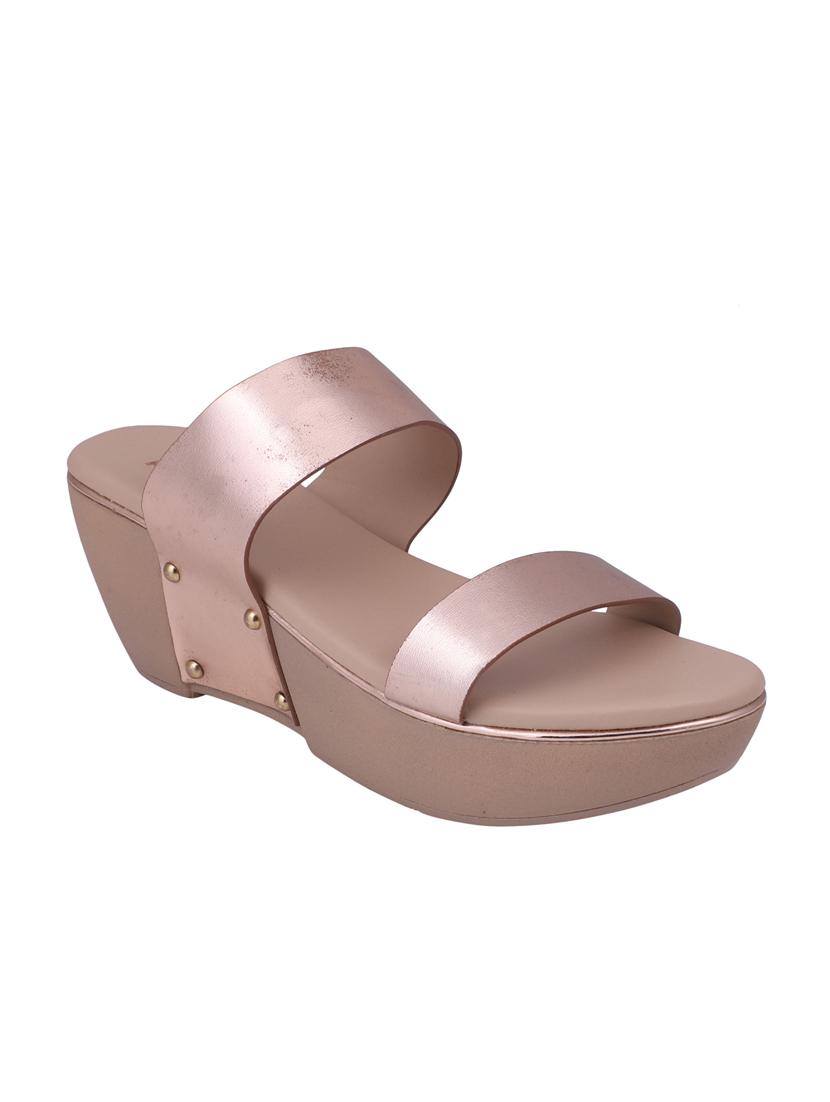 pink slip on wedges - 16677069 - Zoom Image - 1