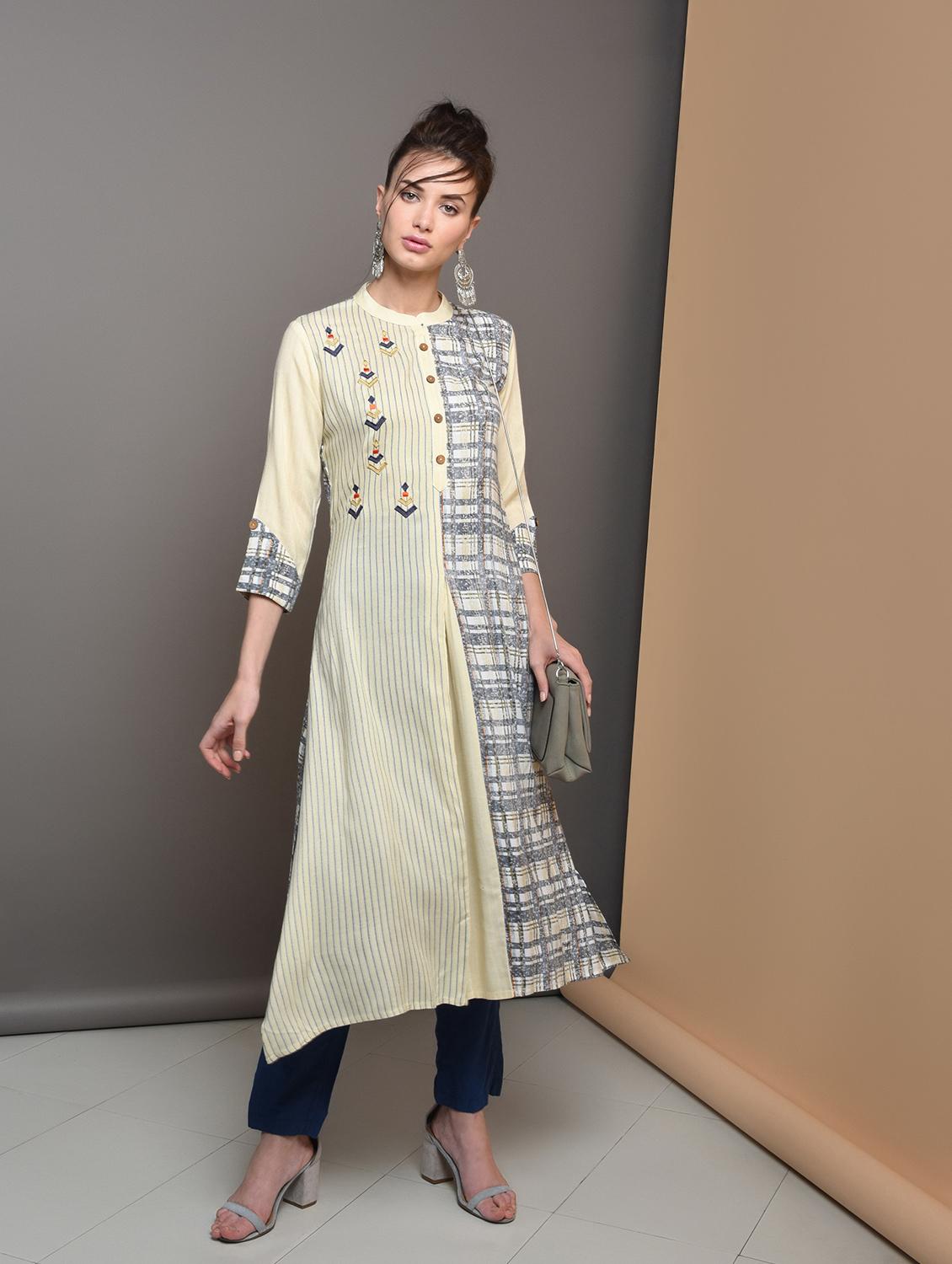 embroidered straight kurta - 16680671 - Zoom Image - 1