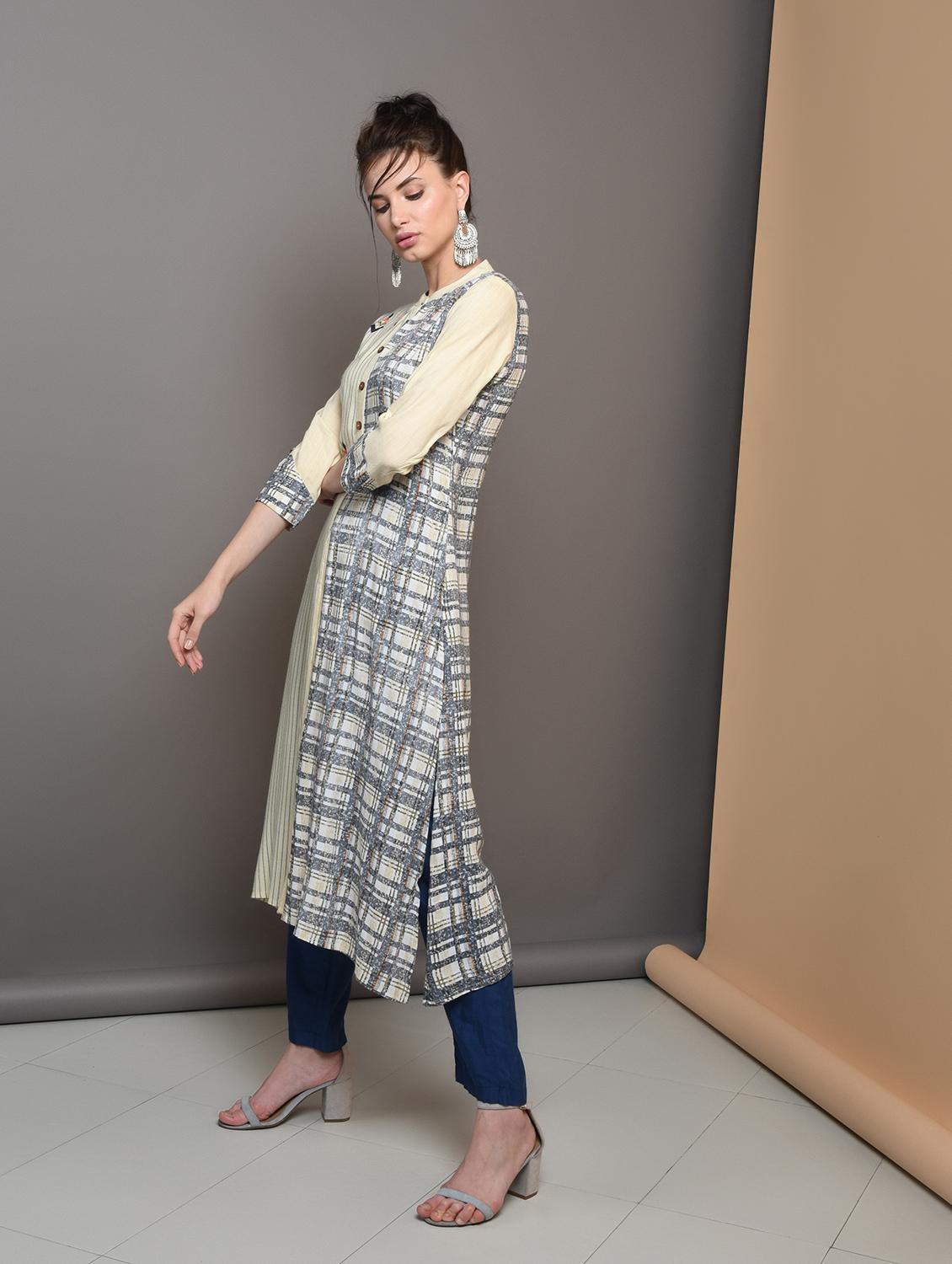 embroidered straight kurta - 16680671 - Zoom Image - 3