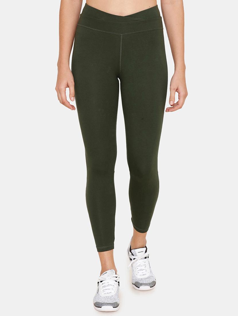 high rise cutout detail sports legging - 16682787 - Zoom Image - 1