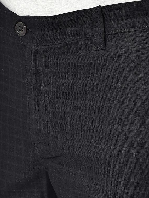 black organic linen checkered flat front casual trouser - 16699239 - Zoom Image - 5