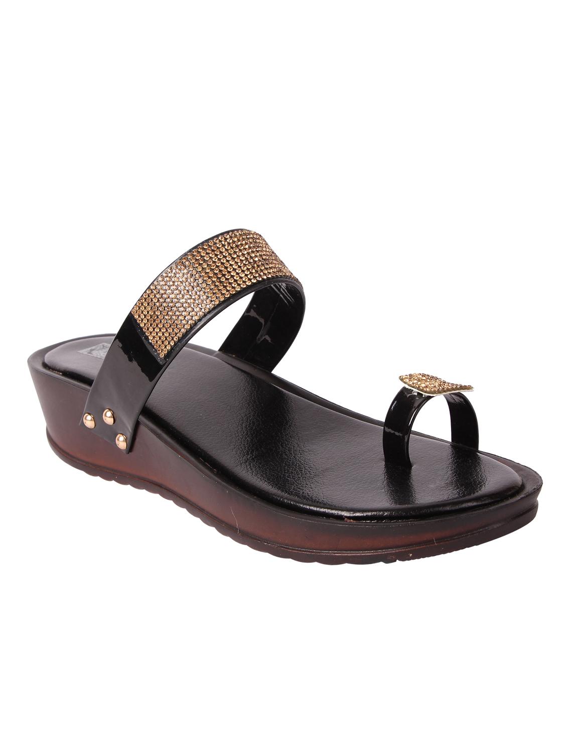 black one toe wedges - 16699872 - Zoom Image - 1