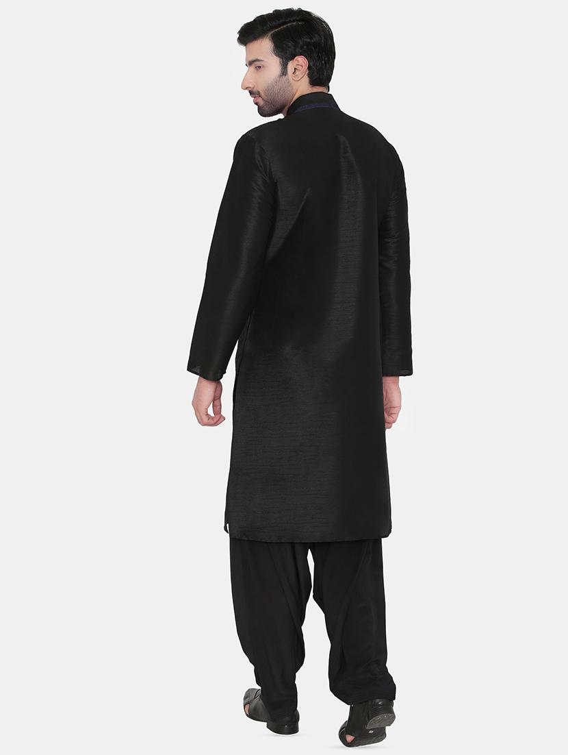black silk blend solid long kurta - 16701081 - Zoom Image - 3