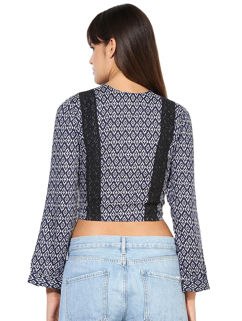 tie up neck crop top - 16701109 - Zoom Image - 3