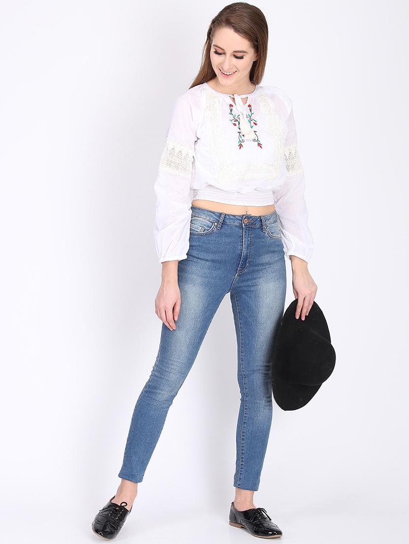 tie up neck lace detail top - 16701455 - Zoom Image - 4