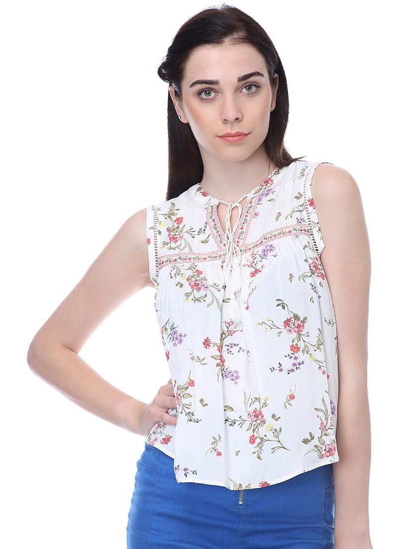 tie up neck floral top - 16701474 - Zoom Image - 1