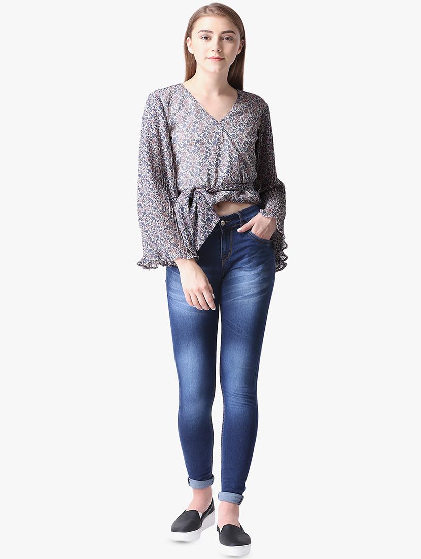 tie knot floral bell sleeved top - 16701488 - Zoom Image - 4