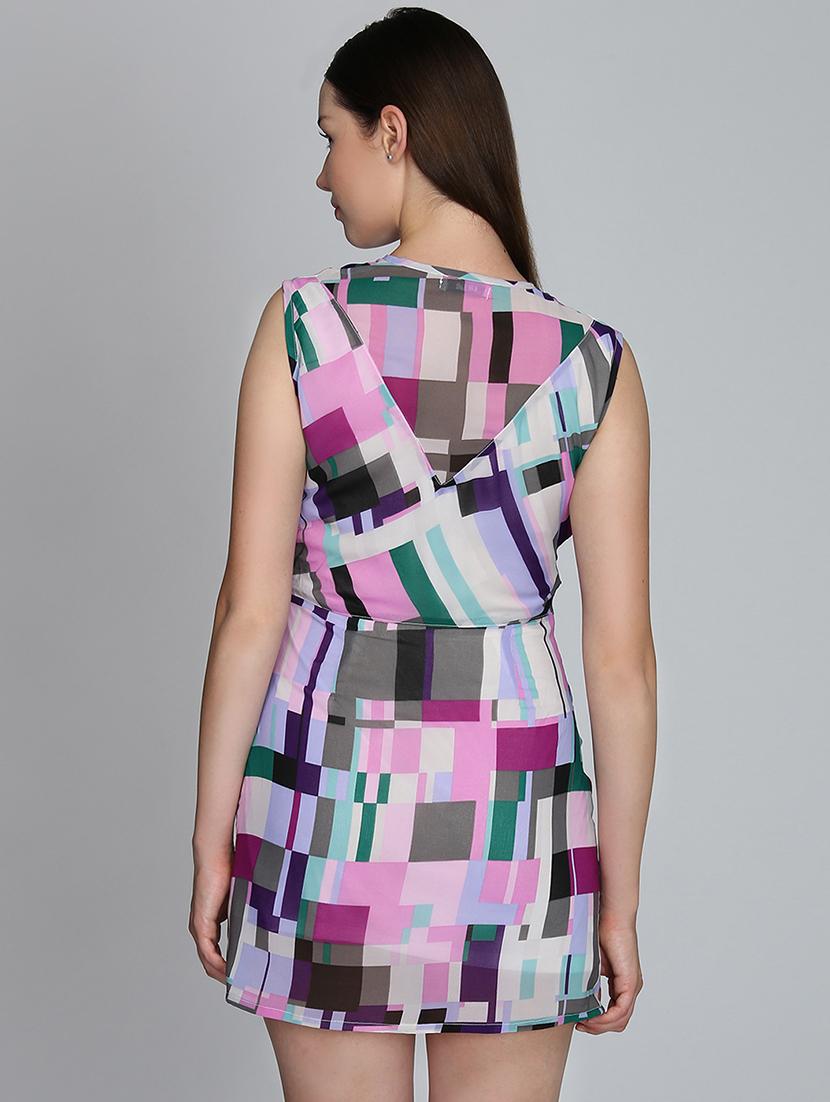 overlap neck abstract sheath dress - 16701694 - Zoom Image - 3