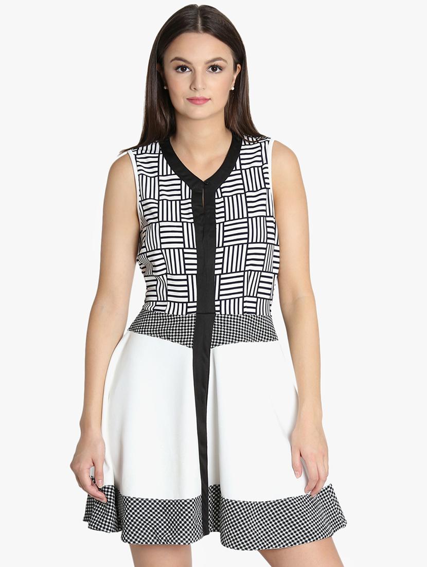 v-neck printed a-line dress - 16701781 - Zoom Image - 1