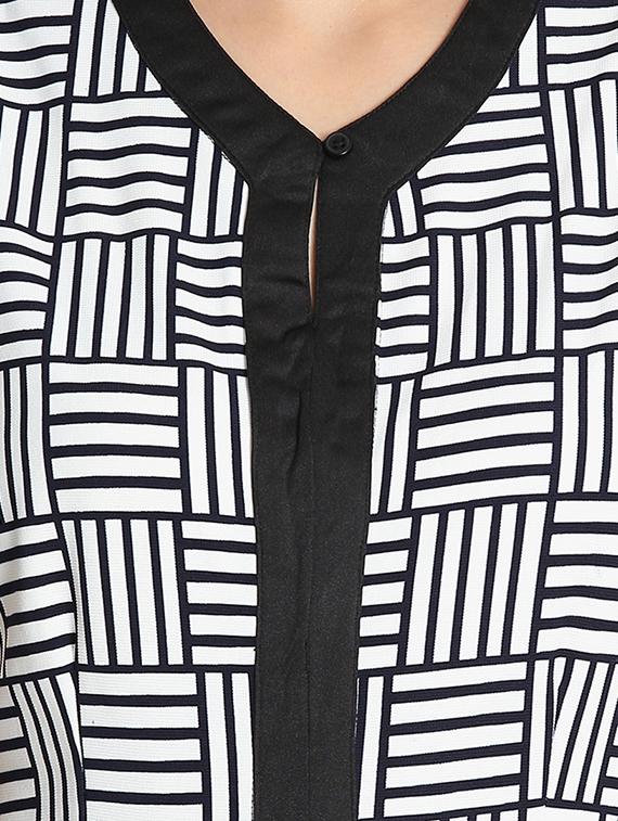 v-neck printed a-line dress - 16701781 - Zoom Image - 5
