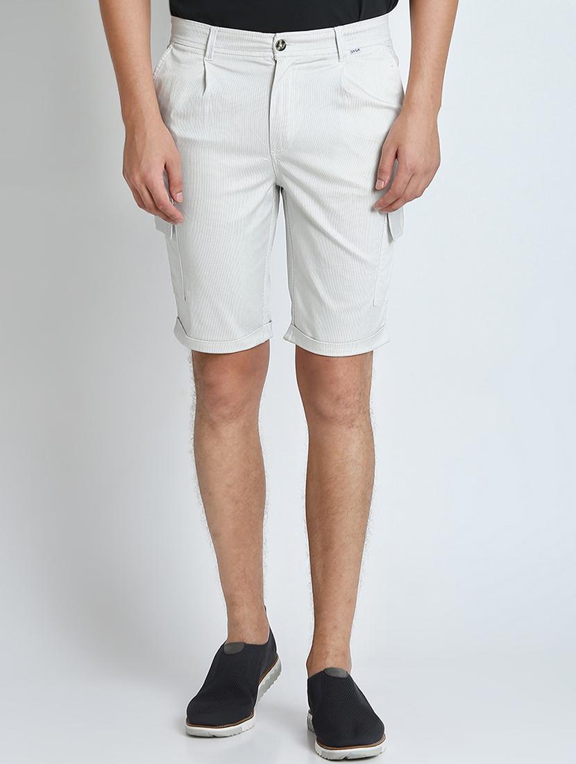 white checkered shorts - 16701800 - Zoom Image - 1