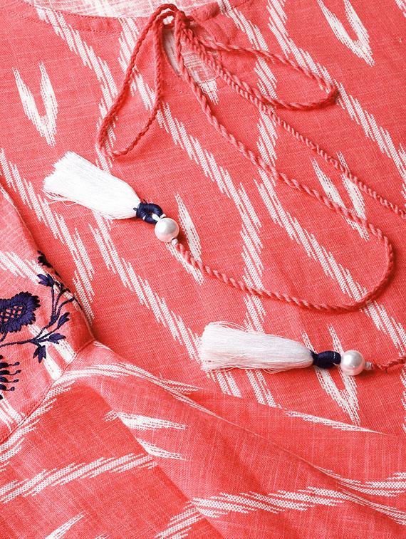 ikat print a-line kurta - 16702936 - Zoom Image - 5