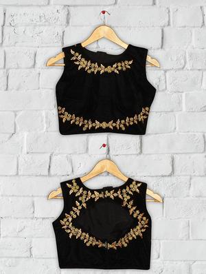 solid embroidered blouse - 16703343 - Standard Image - 4