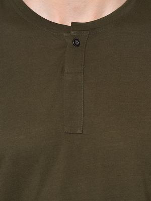 olive green solid t-shirt - 16704441 - Standard Image - 4