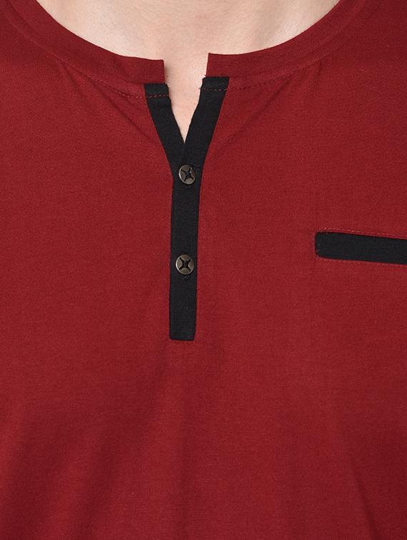 maroon color block pocket t-shirt - 16704442 - Zoom Image - 4