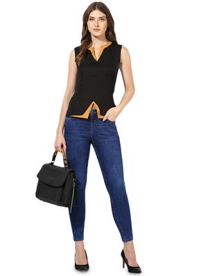 contrast detail notch neck top - 16704882 - Standard Image - 4