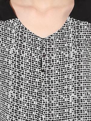 v-neck printed top - 16704974 - Standard Image - 5