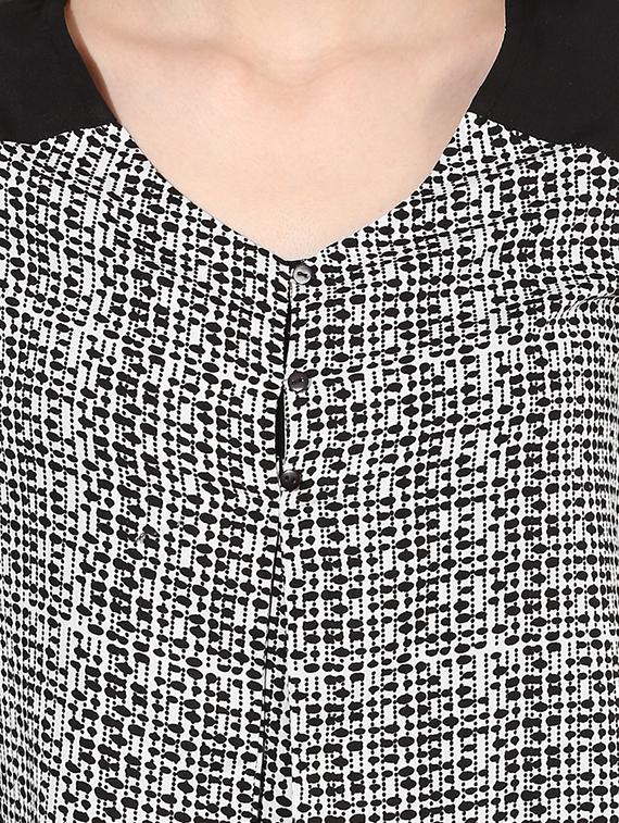 v-neck printed top - 16704974 - Zoom Image - 5