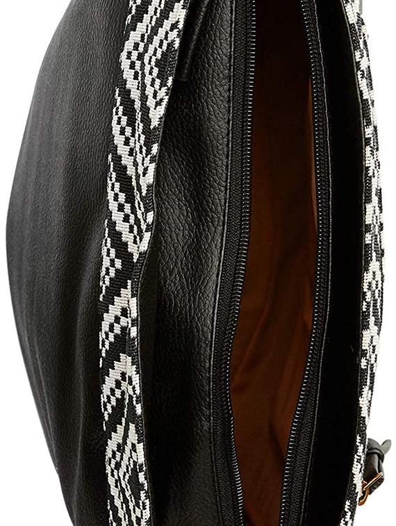 black leatherette (pu) regular sling bag - 16707137 - Zoom Image - 3