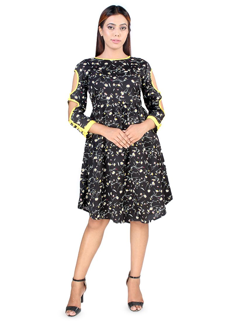 cut out sleeved floral a-line dress - 16708923 - Zoom Image - 1