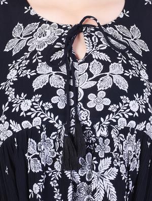 tie up neck floral top - 16708956 - Standard Image - 4