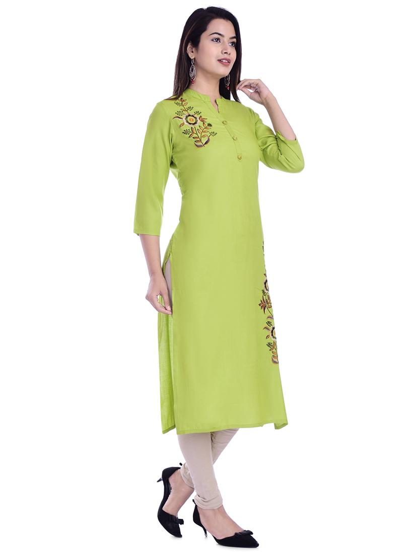 solid straight kurta - 16711436 - Zoom Image - 2