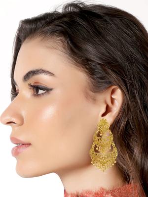 gold brass chandellier earring - 16711457 - Standard Image - 3
