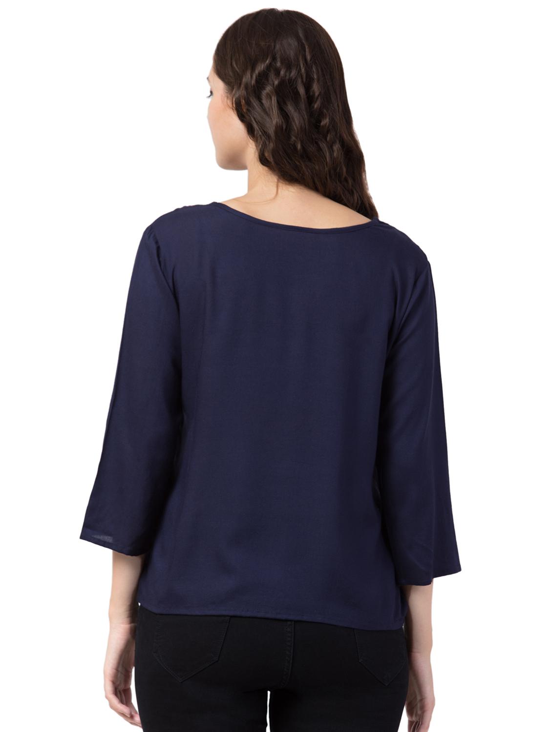 round neck embroidered detail top - 16712208 - Zoom Image - 3
