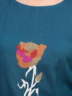 embroidered a-line kurta - 16712381 - Standard Image - 4