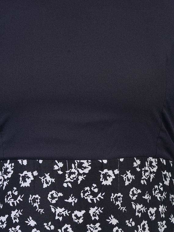 round neck floral a-line dress - 16712827 - Zoom Image - 4