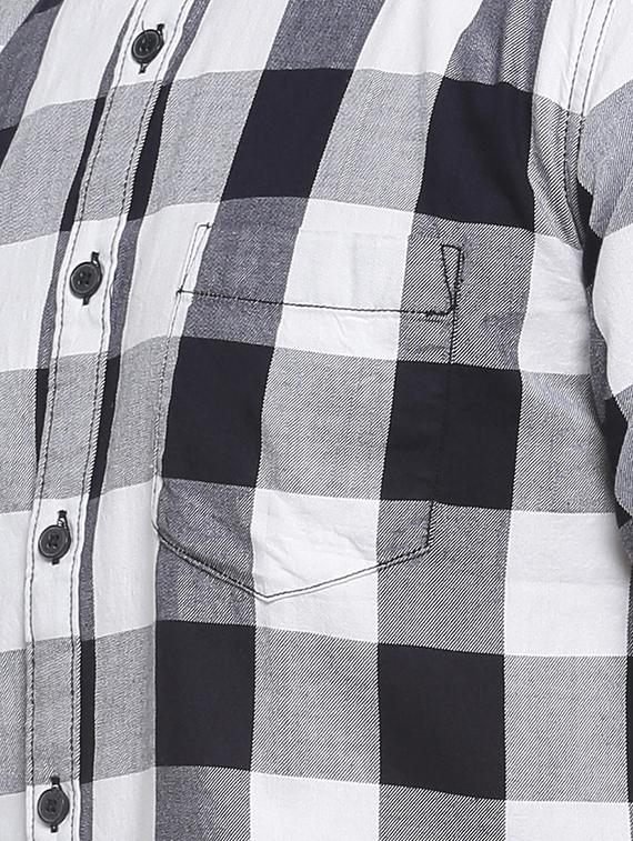 white checkered casual shirt - 16713865 - Zoom Image - 5