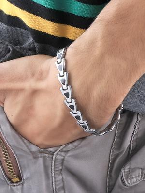 black metal alloy bracelet - 16714239 - Standard Image - 5