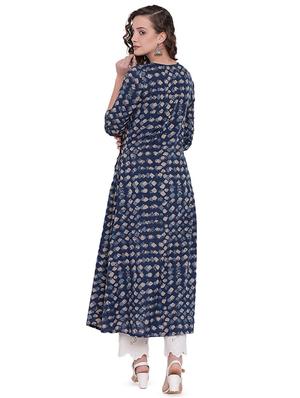 geometrical flared kurta - 16715164 - Standard Image - 3