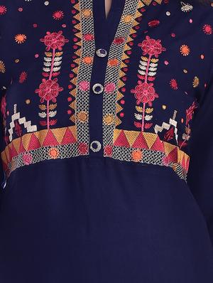 embroidered a-line kurta - 16717046 - Standard Image - 4