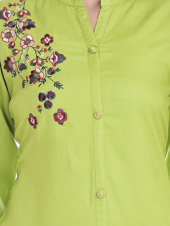 embroidered straight kurta - 16717050 - Zoom Image - 4