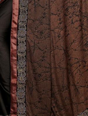 abstract print bordered saree with blouse - 16717230 - Standard Image - 4