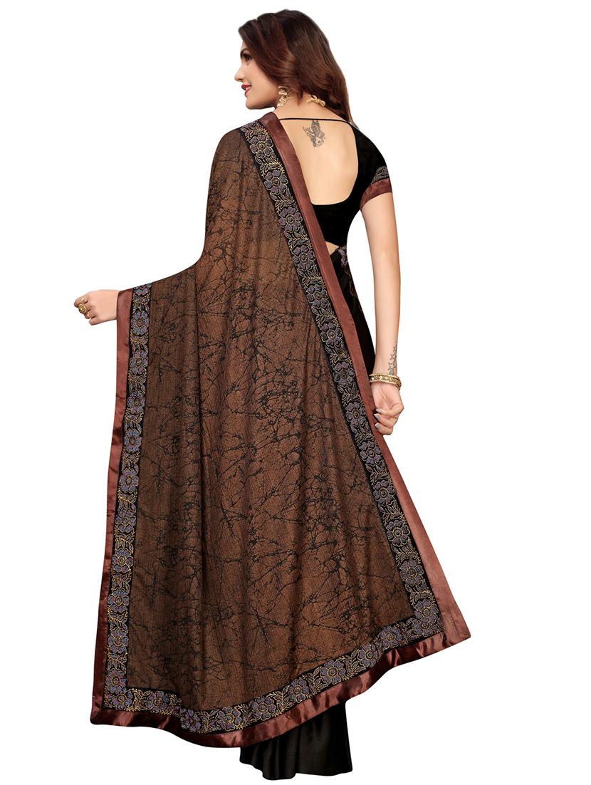 abstract print bordered saree with blouse - 16717230 - Zoom Image - 2