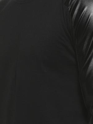 black solid t-shirt - 16717718 - Standard Image - 5